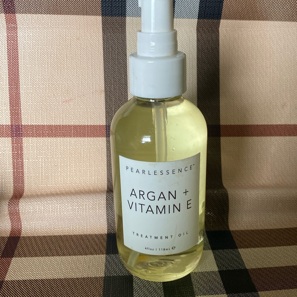 Pearlessence Argan and Vitamin E Treatment Oil Full Size